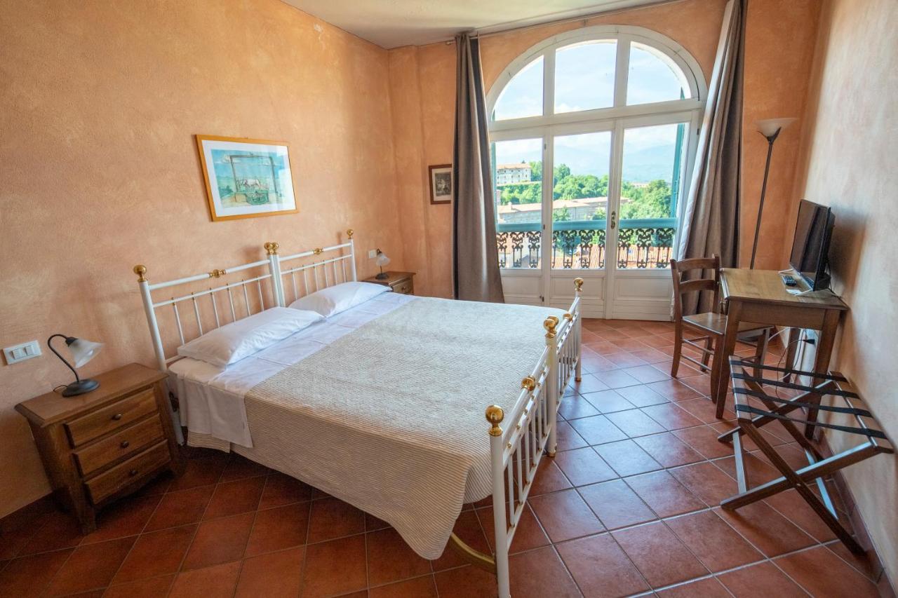 Albergo Dell'Academia Mondovì Exterior foto